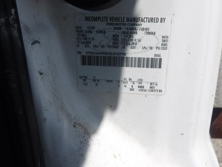 2010-ford-f450-image-23