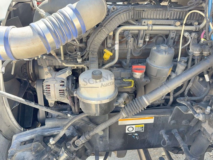 2018-peterbilt-579-image-56