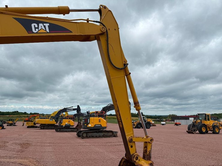 2004-caterpillar-314c-image-31