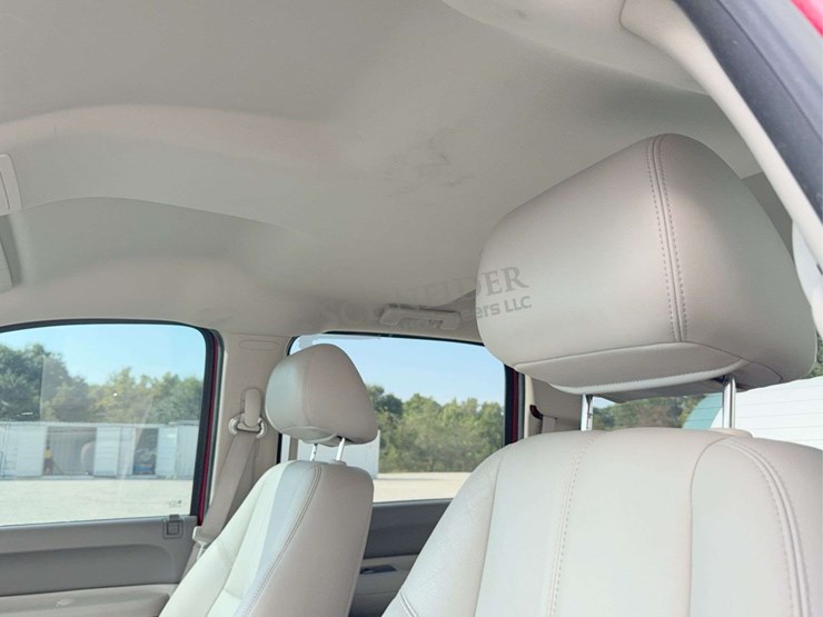 2013-chevrolet-2500hd-image-38