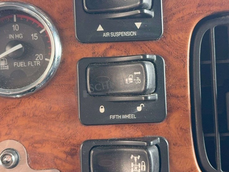 2007-peterbilt-386-image-64