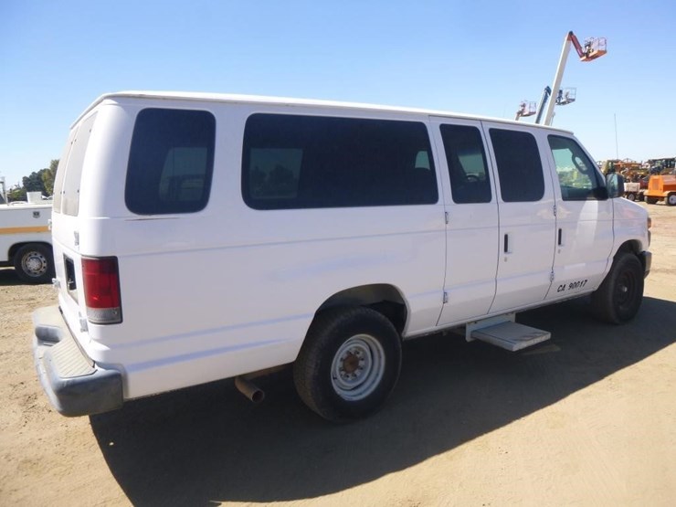 2008-ford-e350-image-4