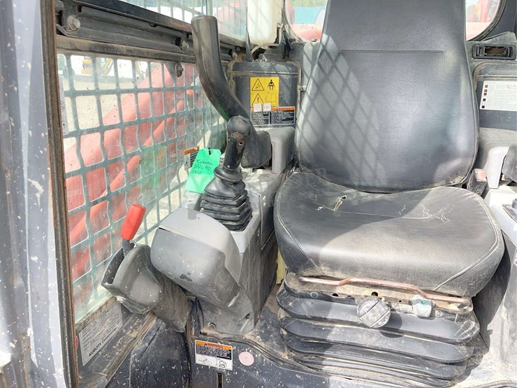 2015-kubota-svl90-image-29