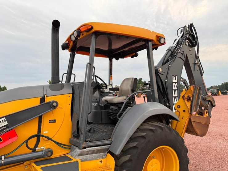 2019-deere-310sl-hl-image-16