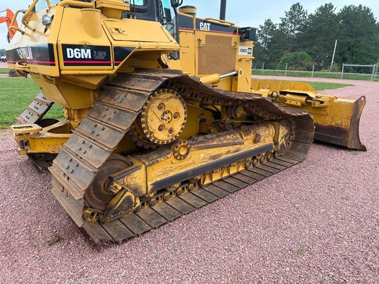 caterpillar-d6m-lgp-image-16