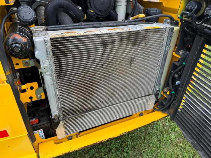 new-holland-c232-image-29