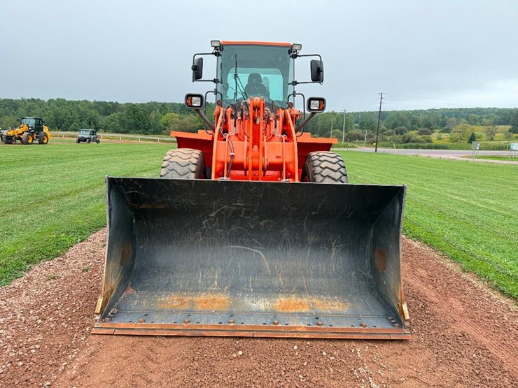 2017-doosan-dl250-5-image-2
