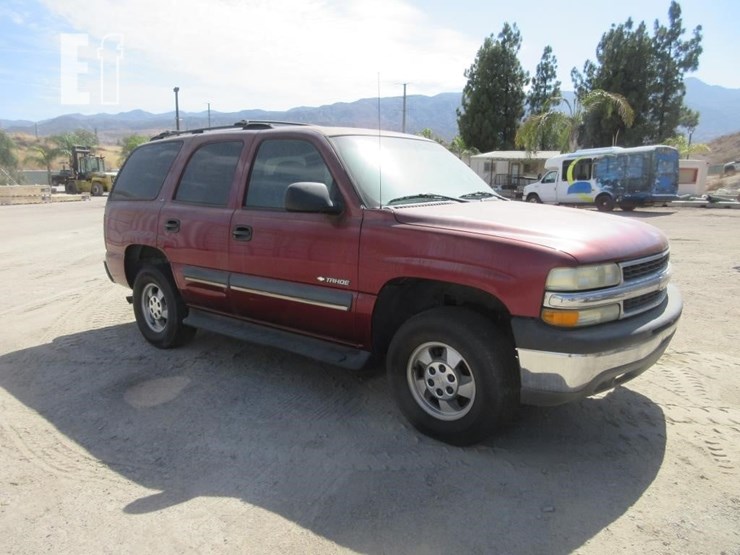 2002-chevrolet-tahoe-image-2