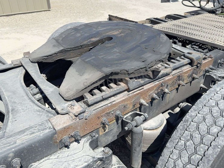 2020-peterbilt-579-image-26