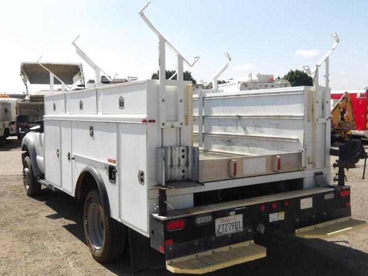 2011-ford-f550-image-4