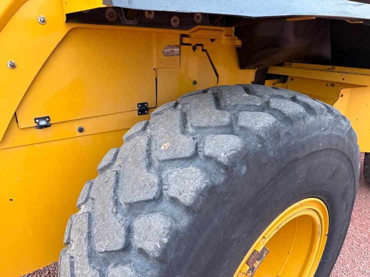 caterpillar-926m-image-8
