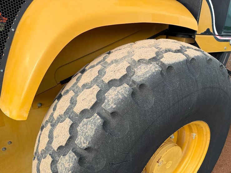 caterpillar-cs-563e-image-8