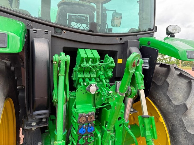 john-deere-6120r-image-47