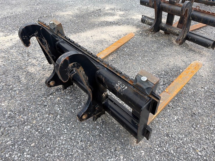 caterpillar-it18-image-3