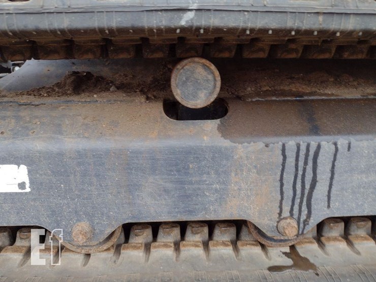2016-kubota-kx040-4-image-15