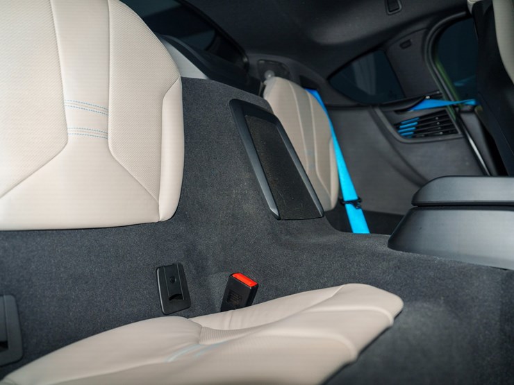#1064-•-2015-bmw-i-8-image-98