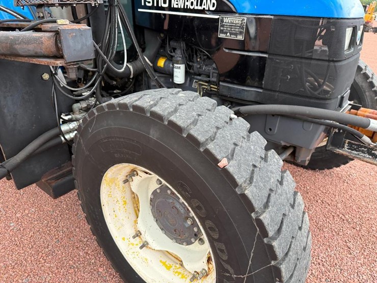 new-holland-ts110-image-10