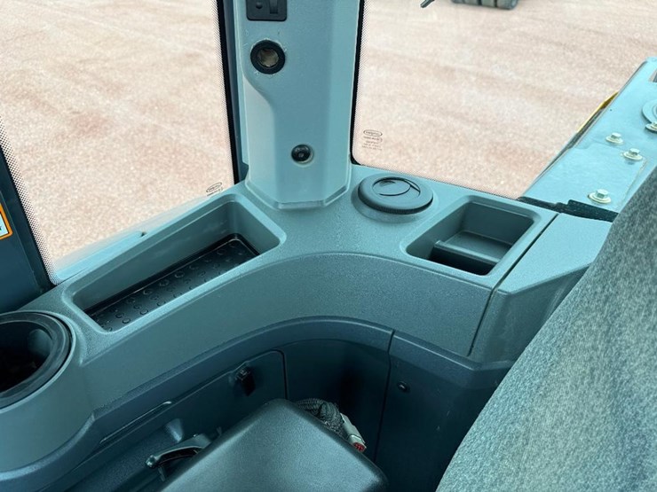 2019-deere-544l-image-75