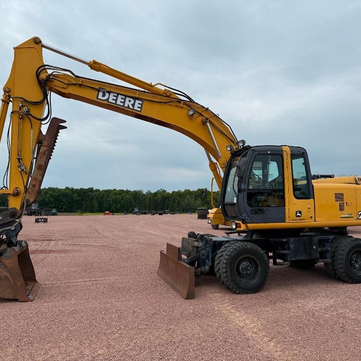 DEERE 210C W