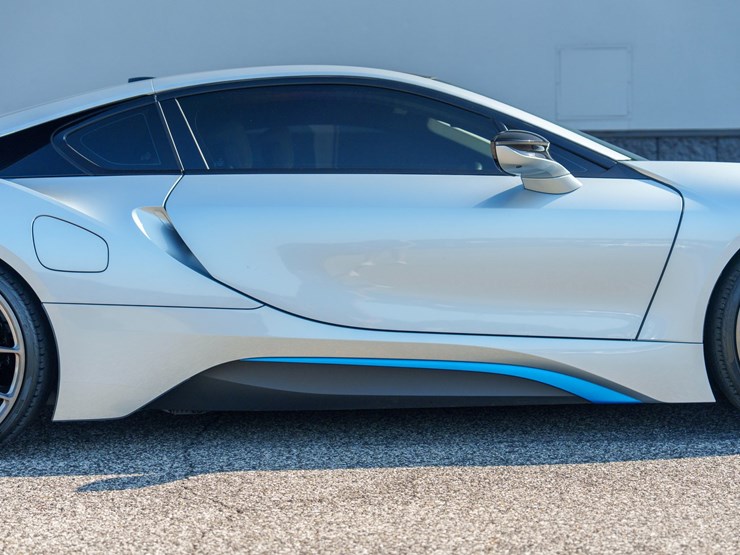 #1064-•-2015-bmw-i-8-image-53