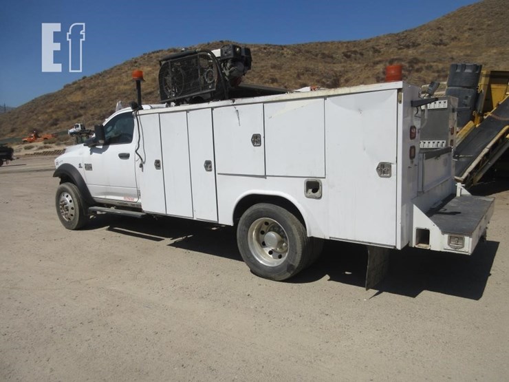 2011-dodge-ram-5500hd-image-4