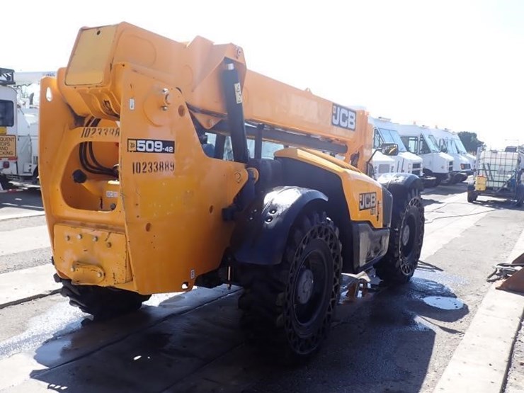 2018-jcb-509-42-image-3