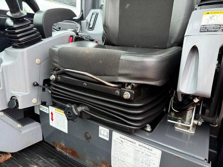 kubota-u55-4-image-48