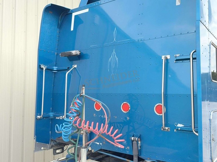 2007-peterbilt-386-image-21