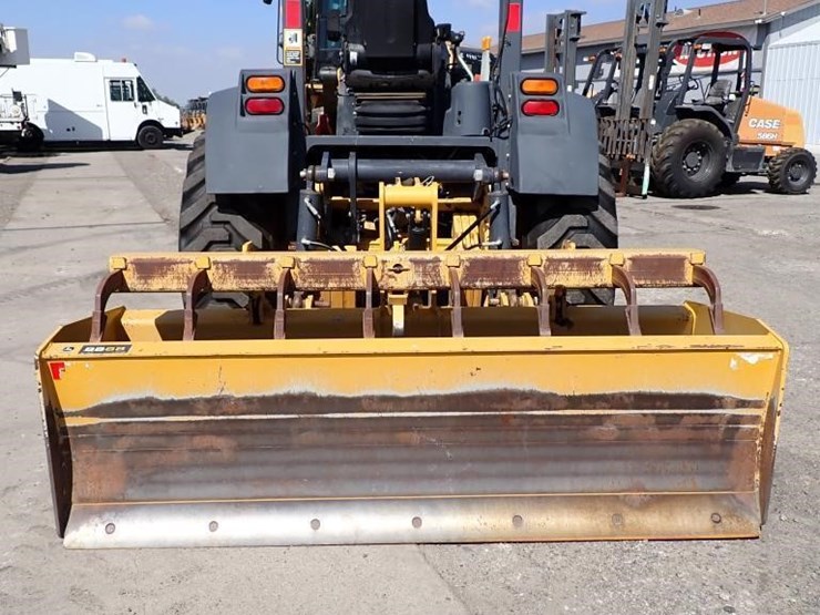 2019-deere-210lep-image-15