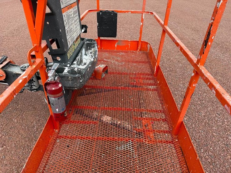 jlg-400s-image-33