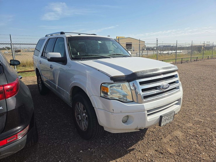 2012-ford-expedition-limited-image-2