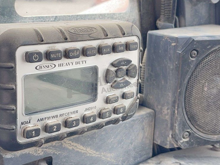 2012-takeuchi-tl10-image-32
