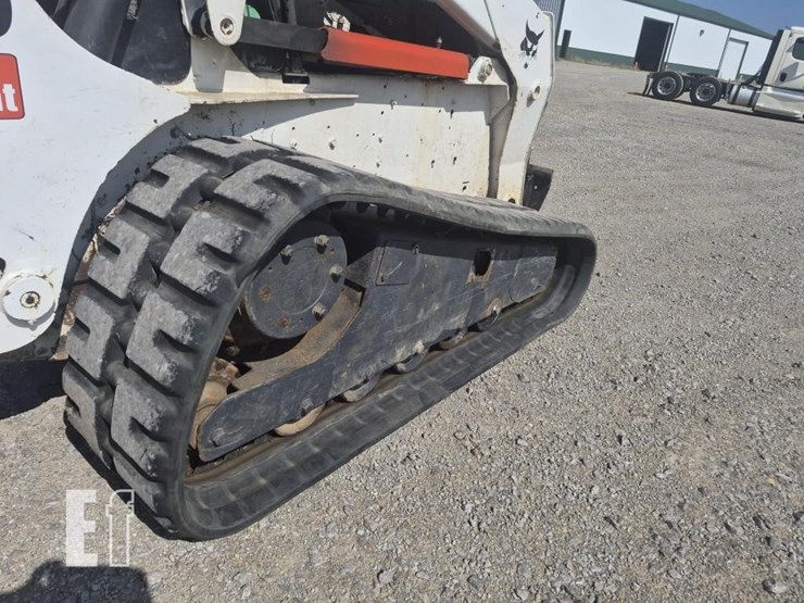 2007-bobcat-t320-image-9
