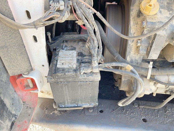 2019-bobcat-t870-image-22