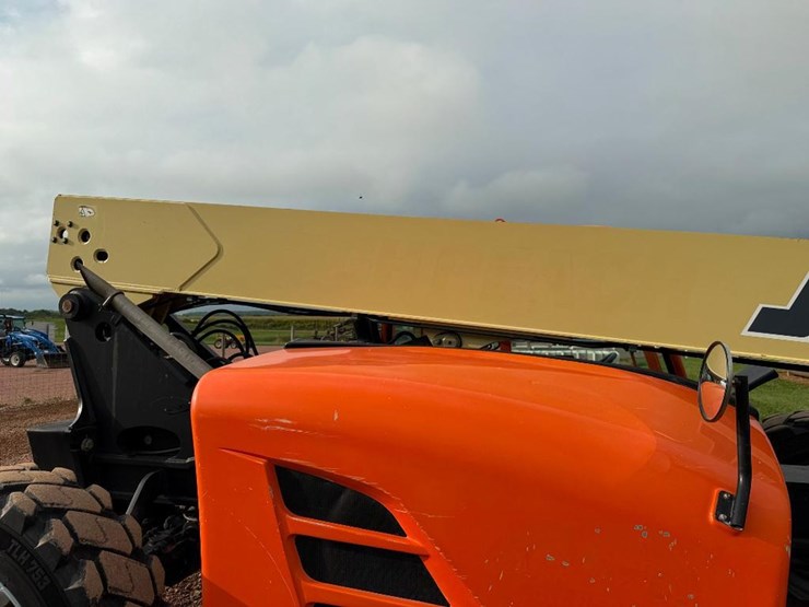 2014-jlg-g6-42a-image-28
