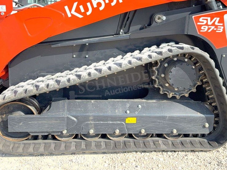 2026-kubota-svl97-3-image-38
