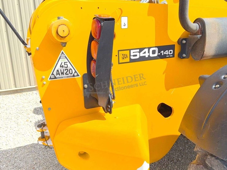 2019-jcb-540-140-image-38