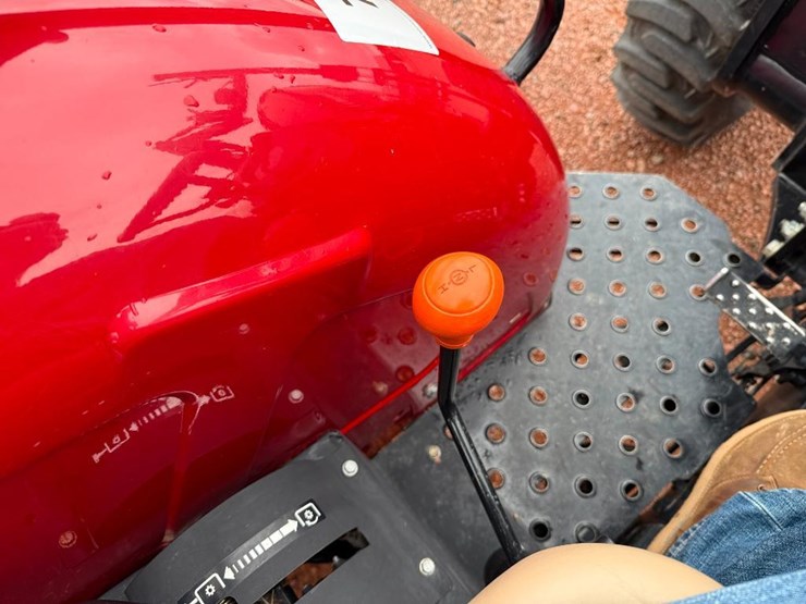 case-ih-farmall-50a-image-41