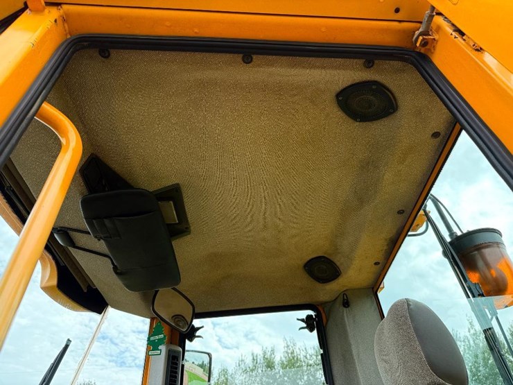 jcb-426b-image-40