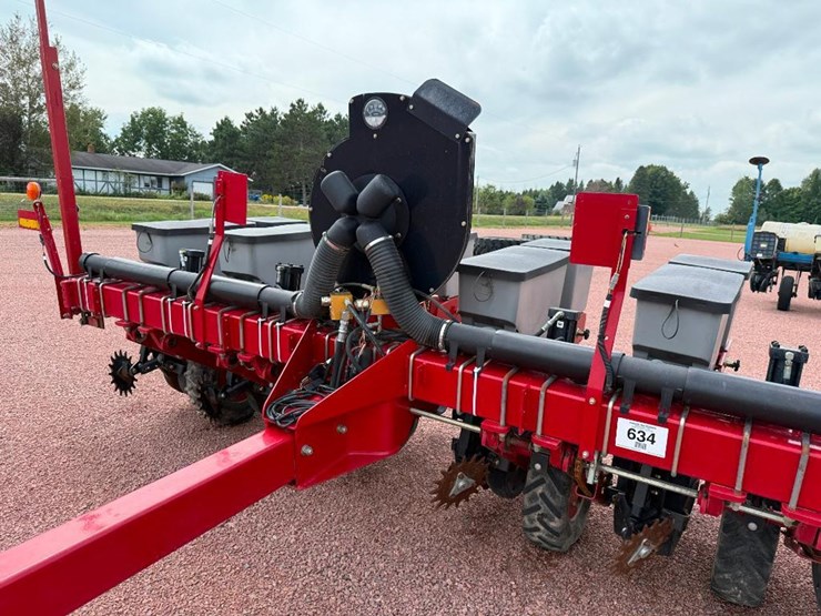 case-ih-1200-image-11