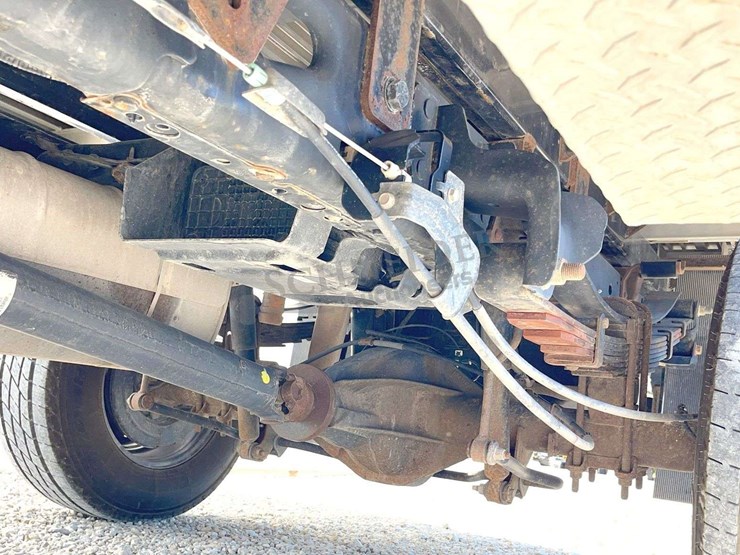 2021-ford-f350-image-52