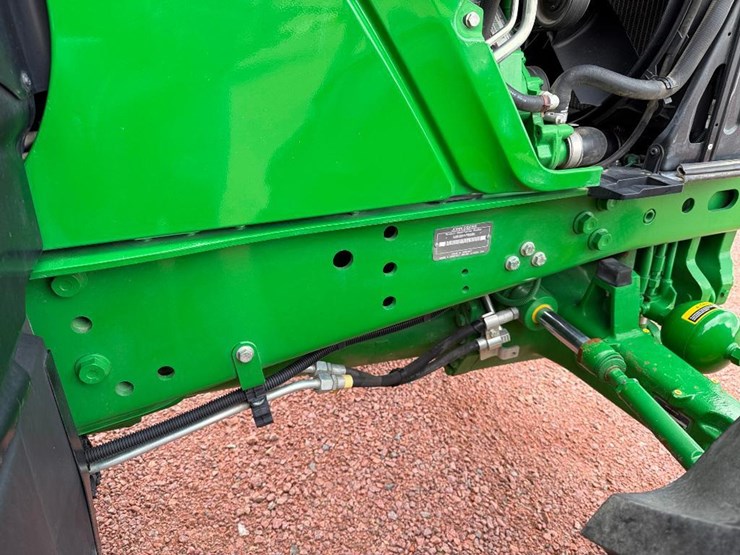 john-deere-6120r-image-39