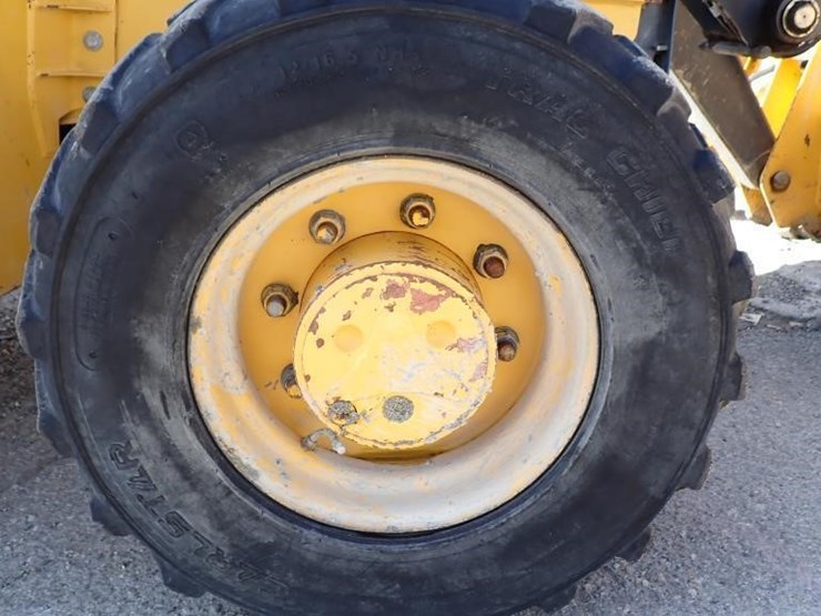 2019-deere-210lep-image-11