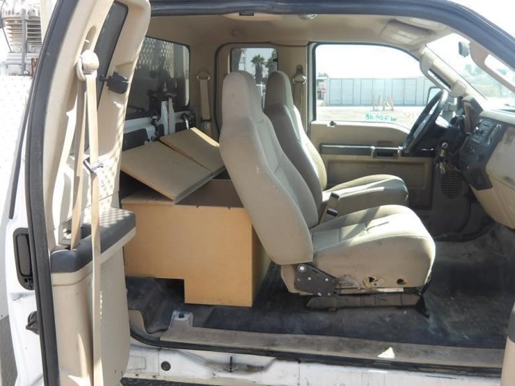 2010-ford-f450-image-15