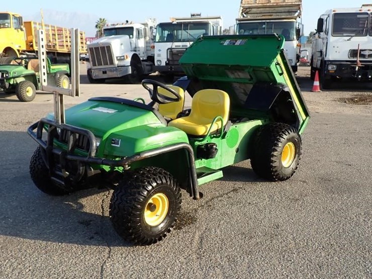 2012-john-deere-gator-image-1