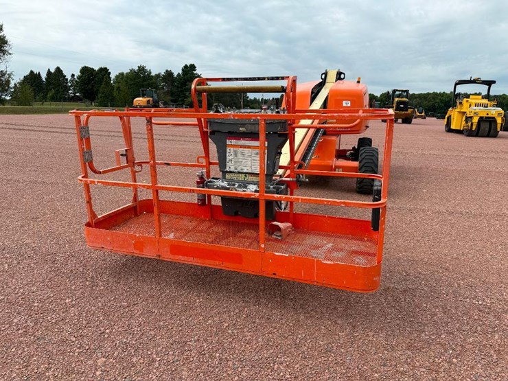 jlg-400s-image-28