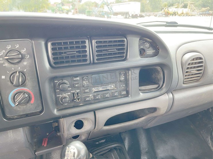2000-dodge-ram-3500-image-38