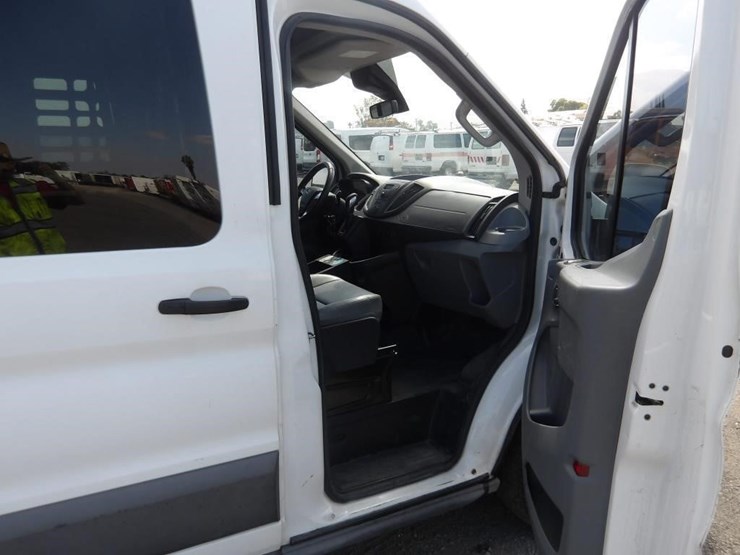 2017-ford-transit-image-11