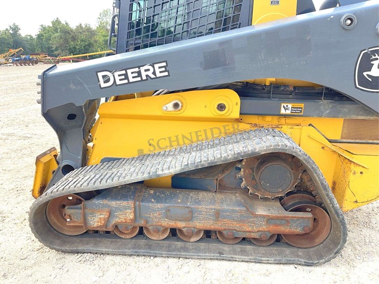 2020-deere-331g-image-23