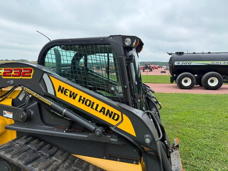 new-holland-c232-image-24